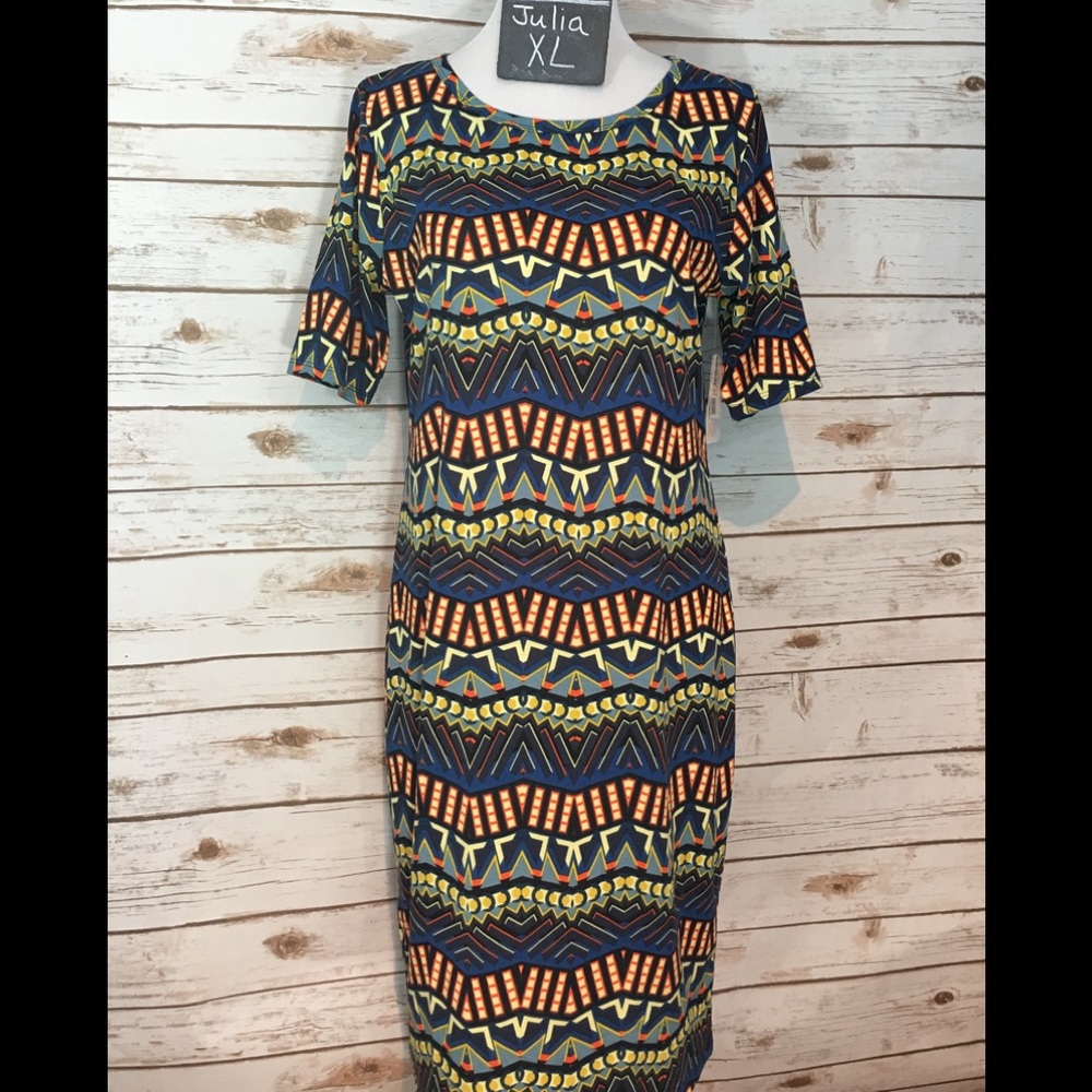 Julia by LuLaRoe